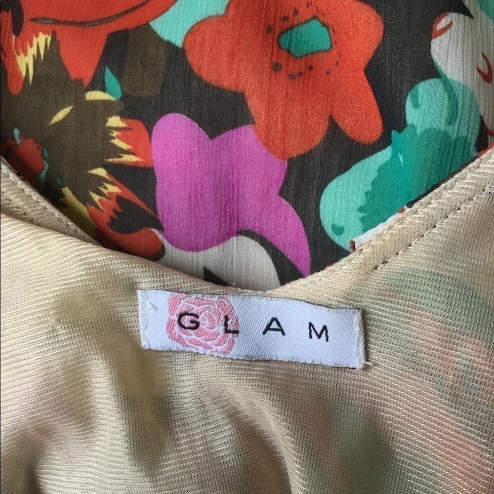𝅺GLAM Top - Picture 5 of 8